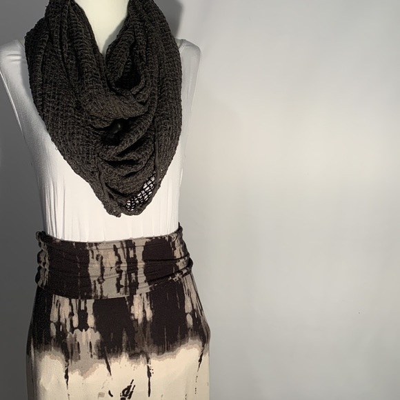 Infinity Scarf - Picture 2 of 6